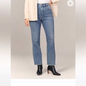 Abercrombie ankle straight ultra high rise. Curve love 29 extra long